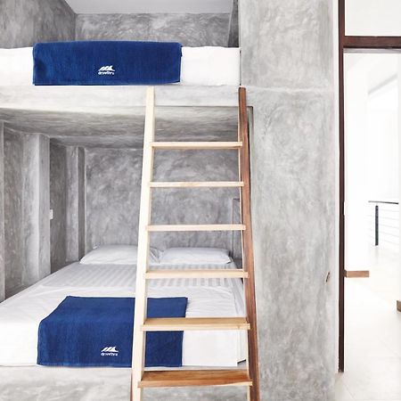 Drivethru Hostel Polhena Экстерьер фото