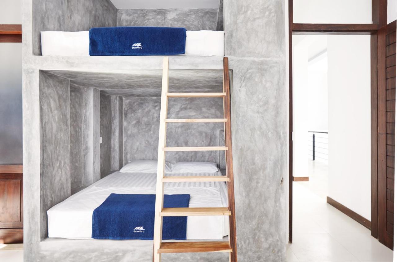 Drivethru Hostel Polhena Экстерьер фото