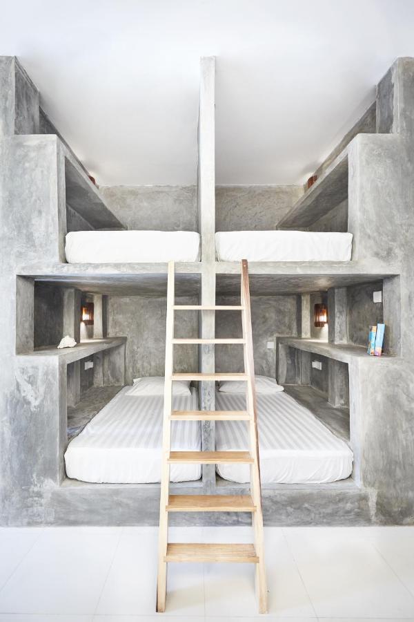 Drivethru Hostel Polhena Экстерьер фото